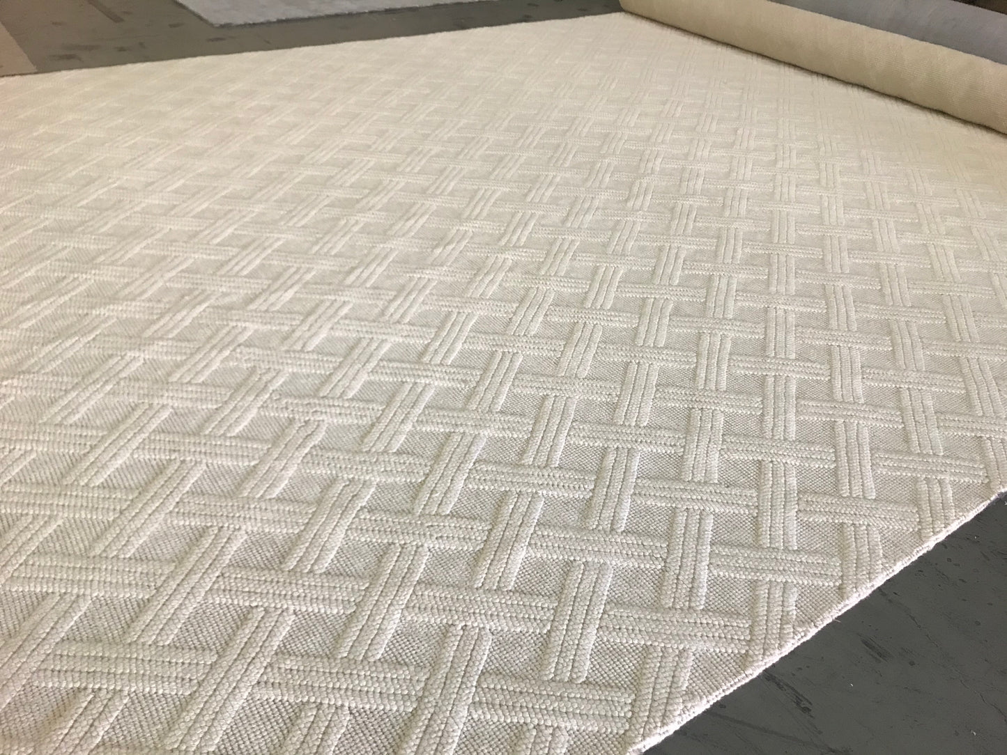 QuickShip Jin Trellis - Blanco White