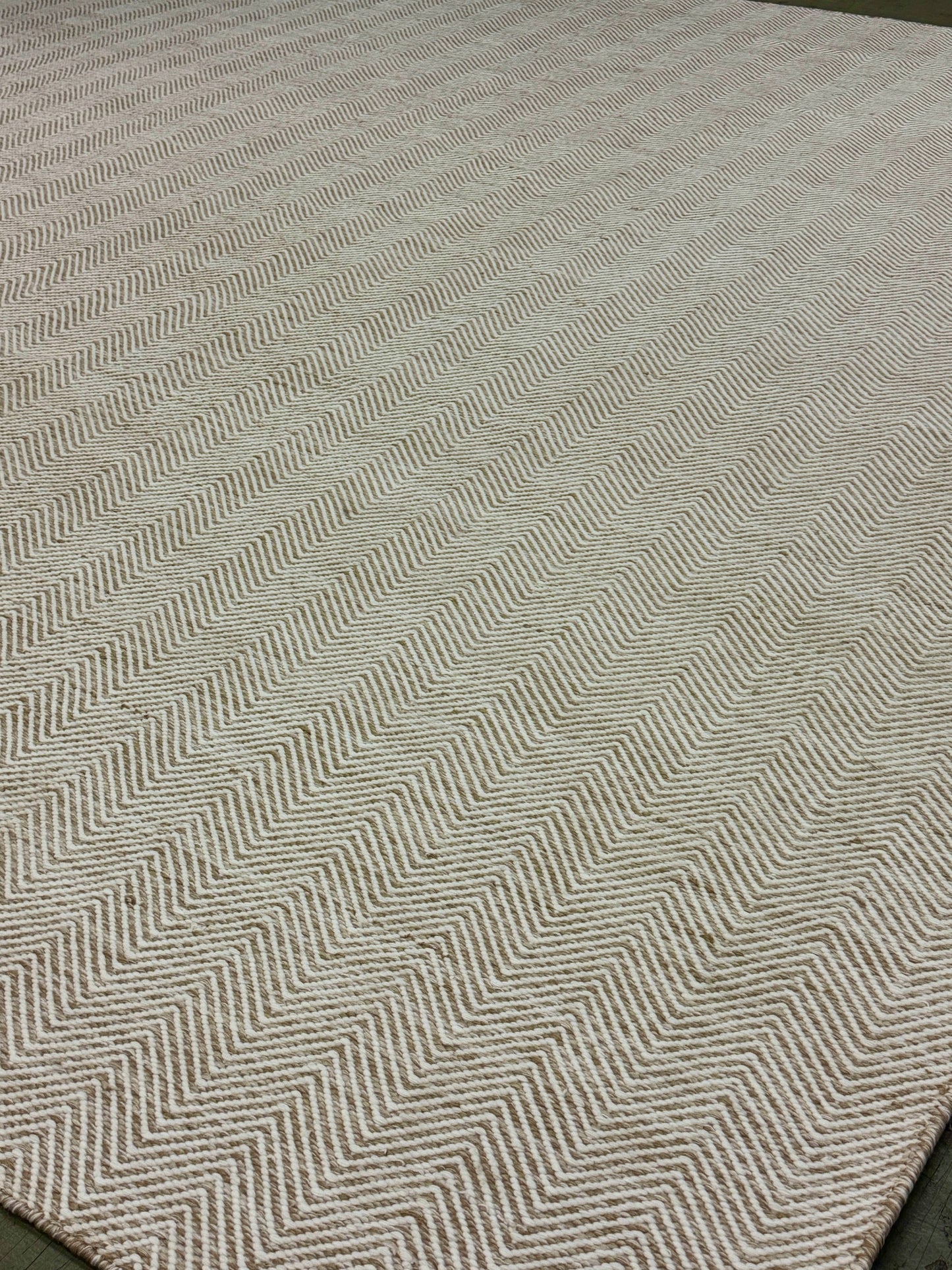 Outdoor Arthouse Chevron - Bone on Tone