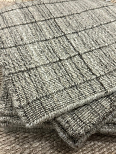 Jixxie Piping Stripe - Boulder Taupe