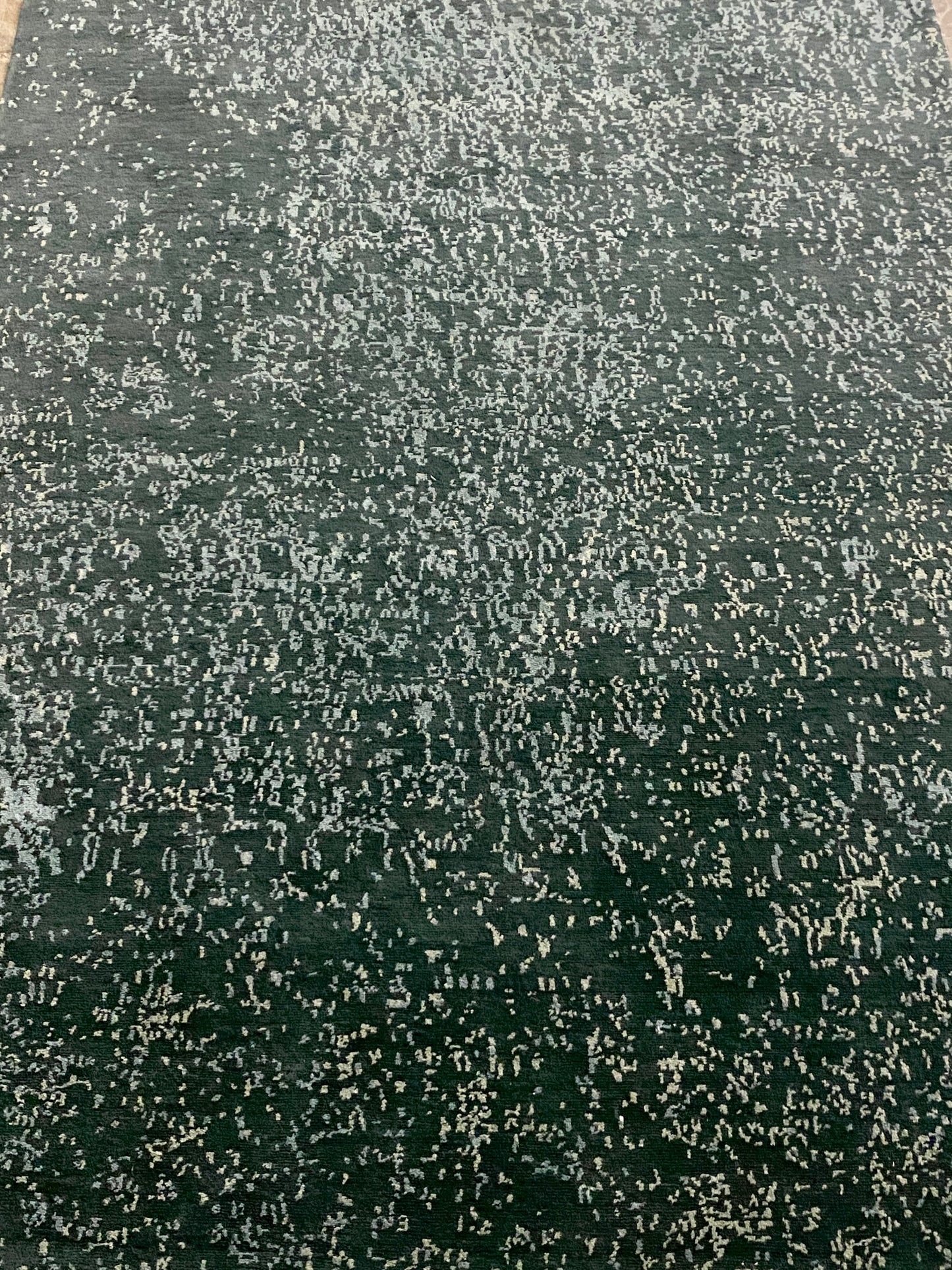 Archive Sale Holo - Cyan Silky 5'6" x 7'6"
