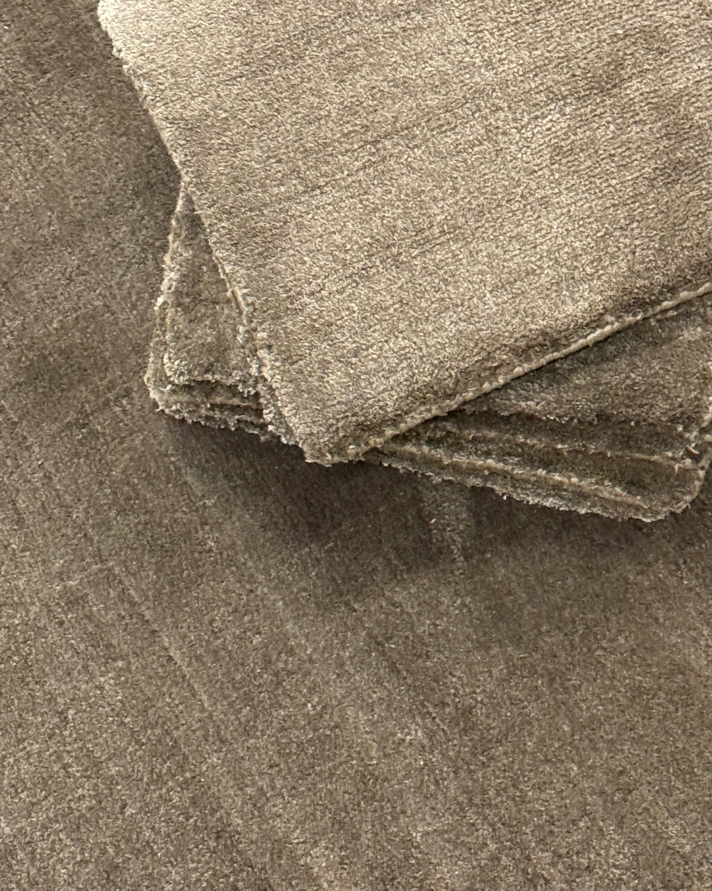 Archive Sale Jewel Velvet - Sterling Brown 8' x 6'