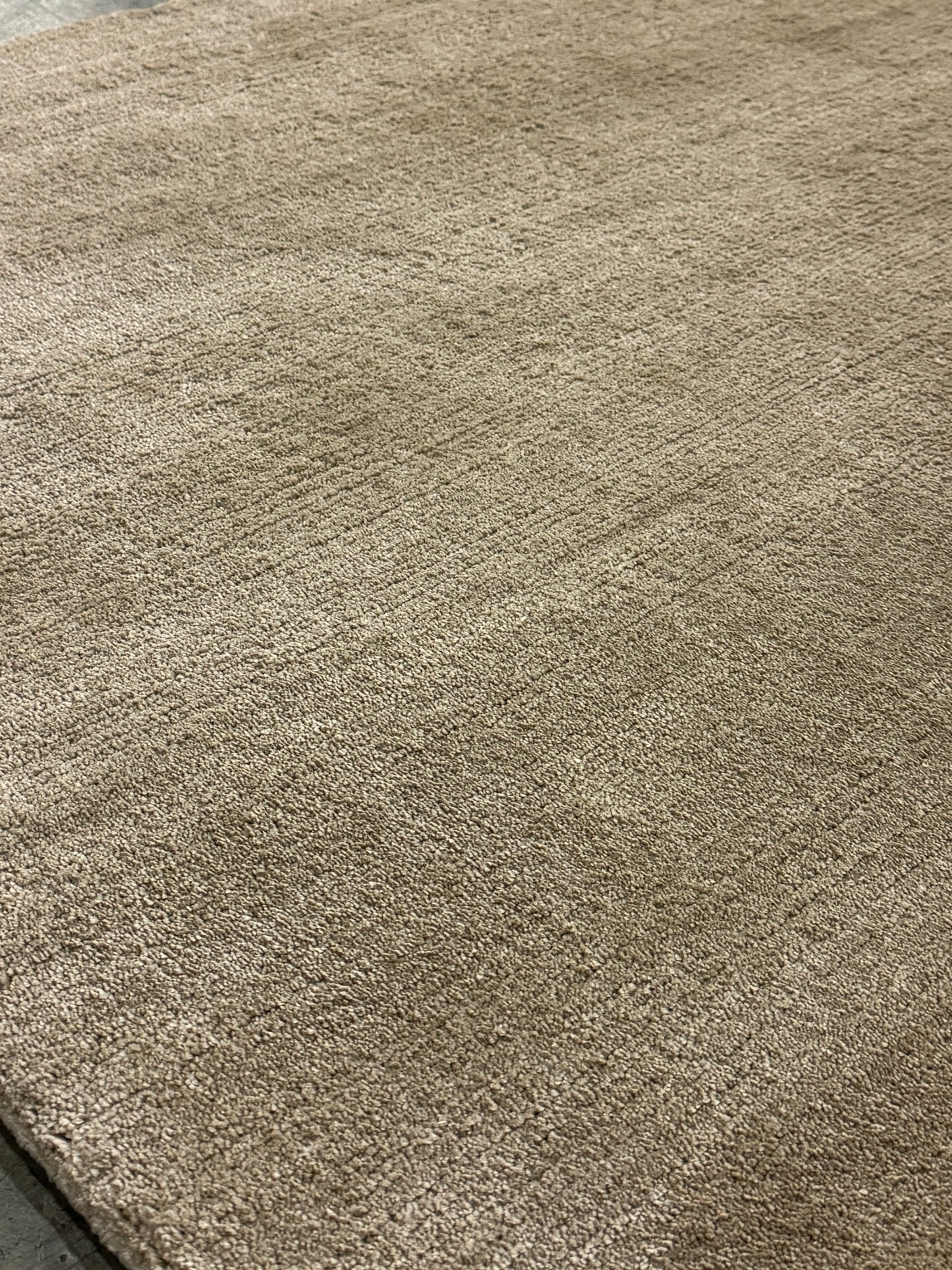 Archive Sale Jewel Velvet - Grand Buff 4' x 4'