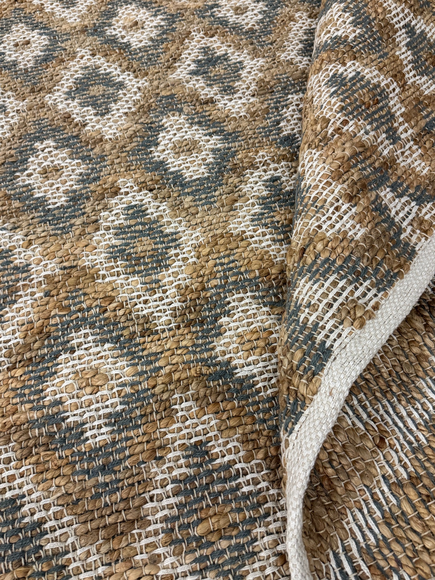 Jubax Trellis - Koi Blue