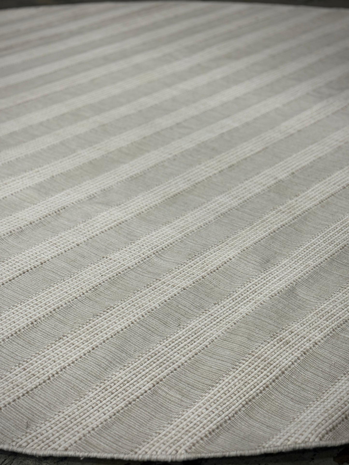 Archive Sale Outdoor Kamden Stripe - Pearl & Dew 9ft Round