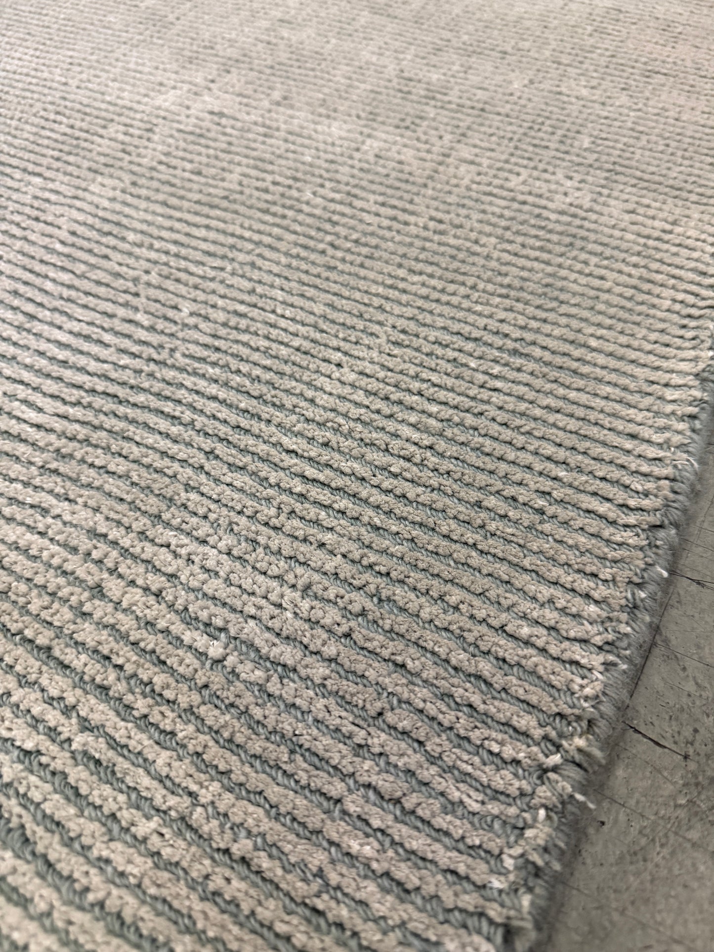 Archive Sale Jixxie Loom - Chrome 4' x 6'