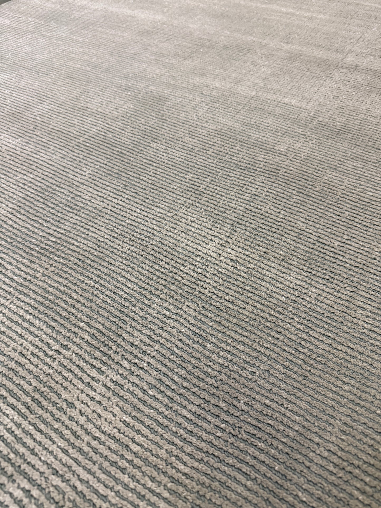 Archive Sale Jixxie Loom - Chrome 4' x 6'