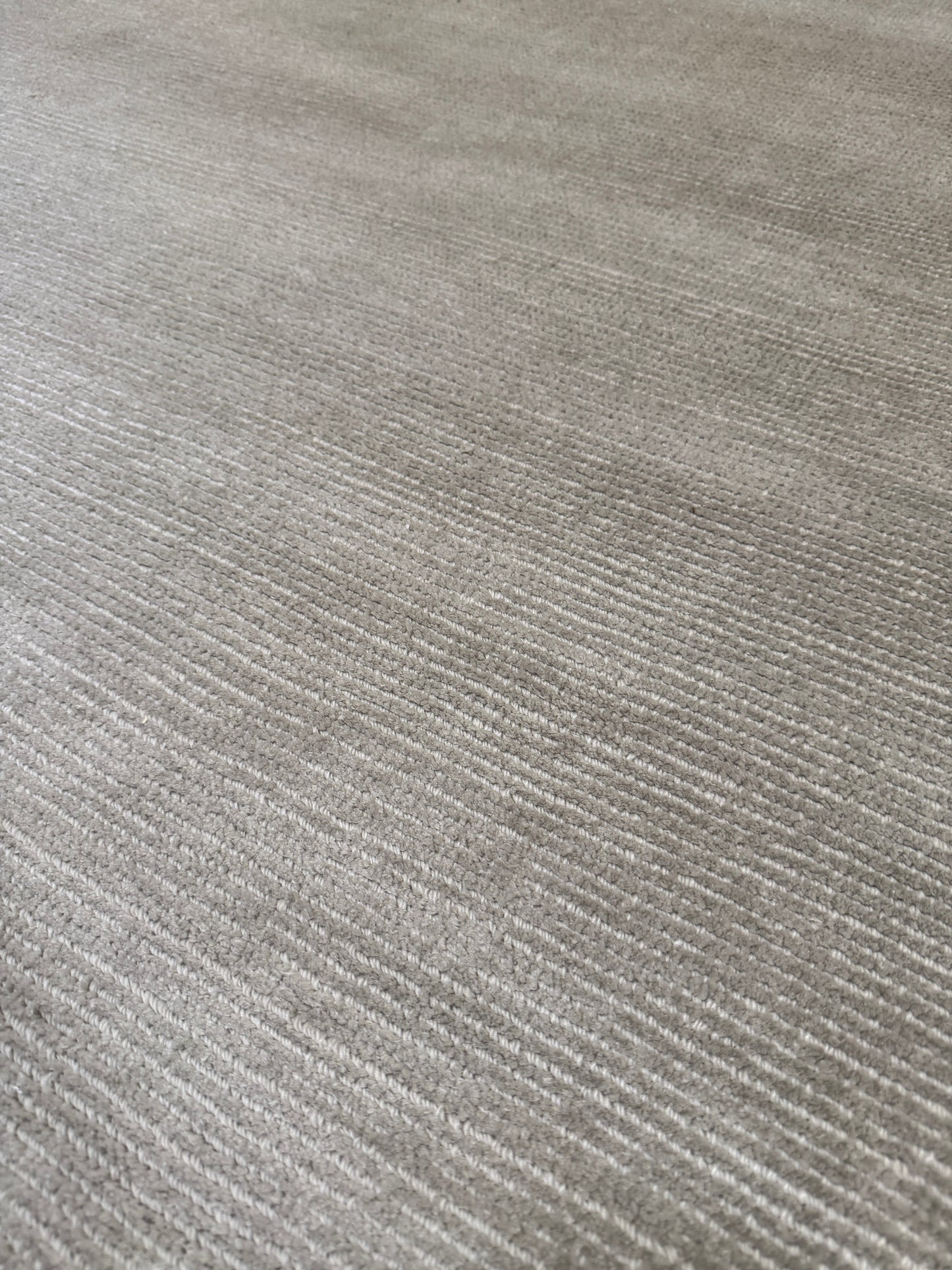 Archive Sale Jixxie Loom - Light Silver 5'x 8'