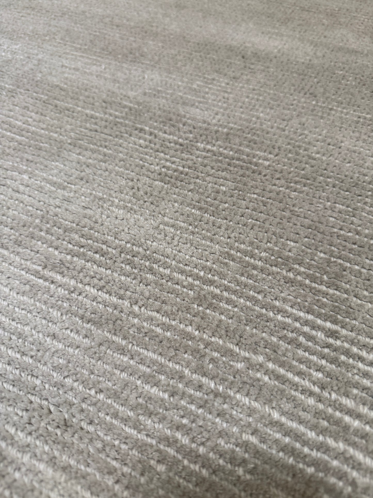 Archive Sale Jixxie Loom - Light Silver 5'x 8'
