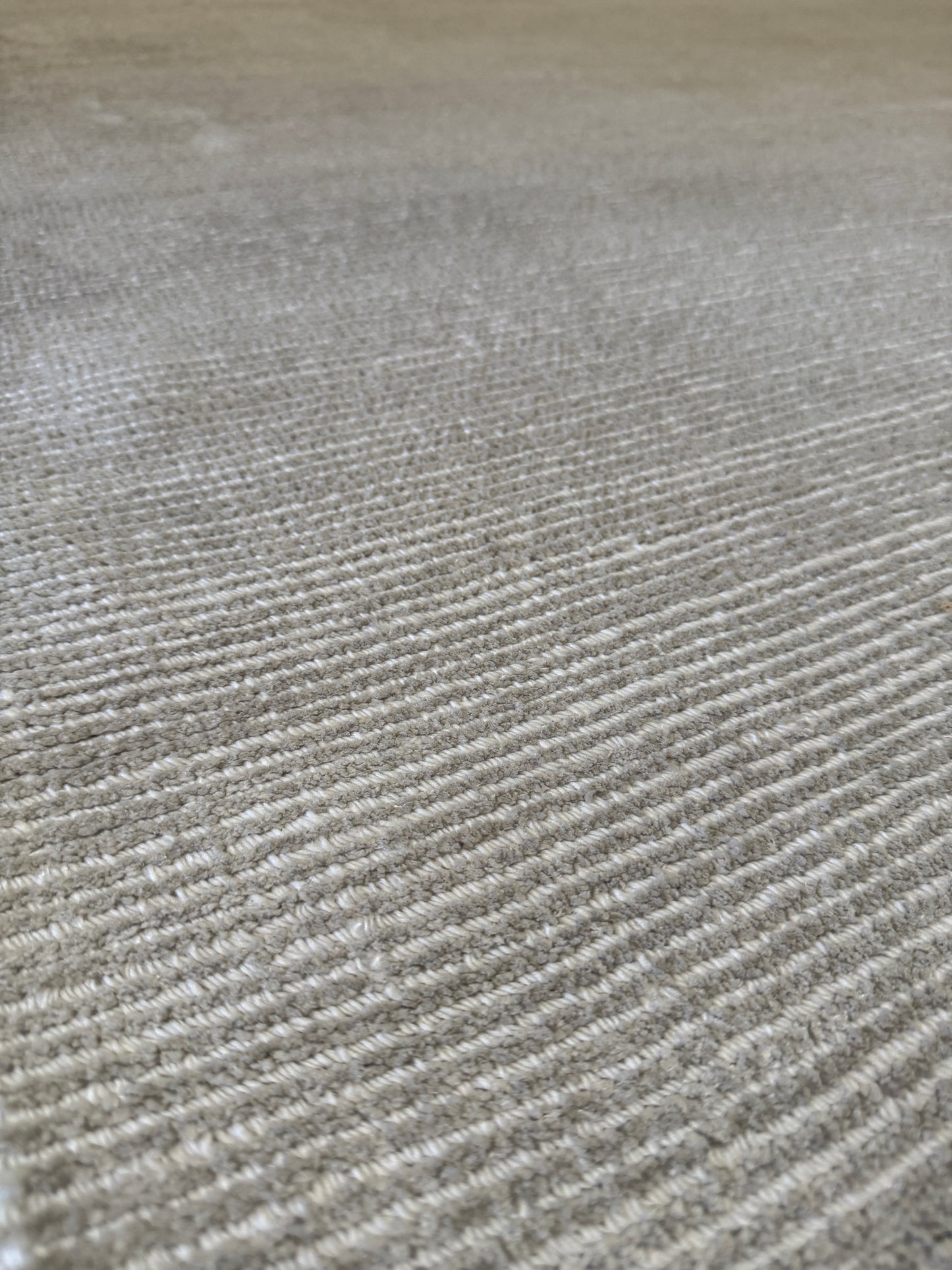 Archive Sale Jixxie Loom - Light Silver 5'x 8'