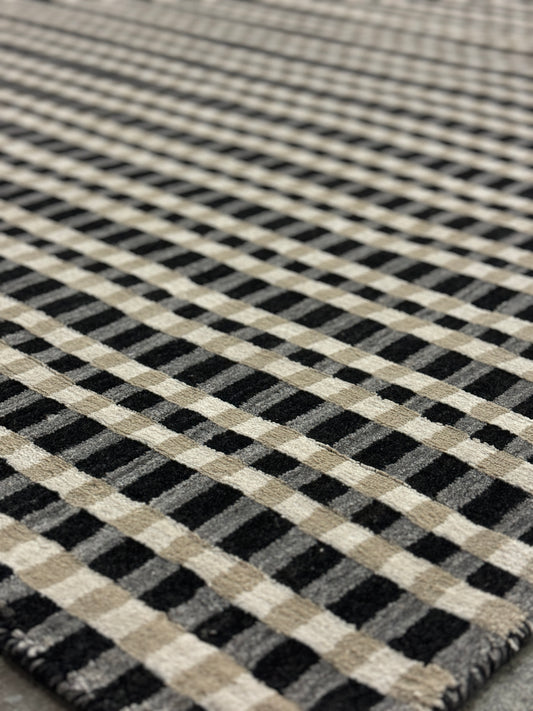 Pirna - Stippled Silver & Bond