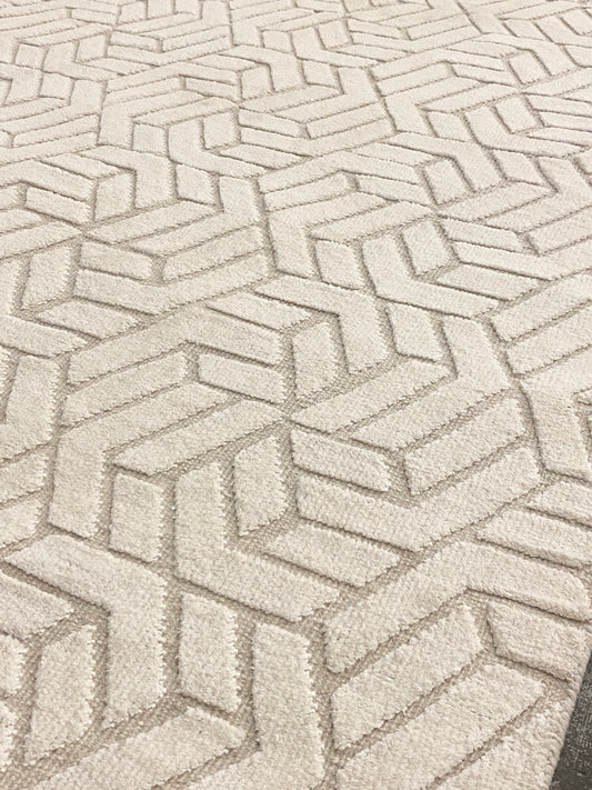 Sarcee - White Pearth