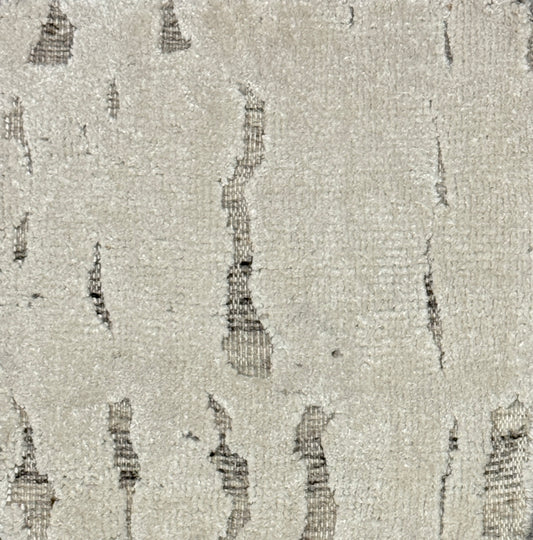 Silky Tilt - Satin Vixenite