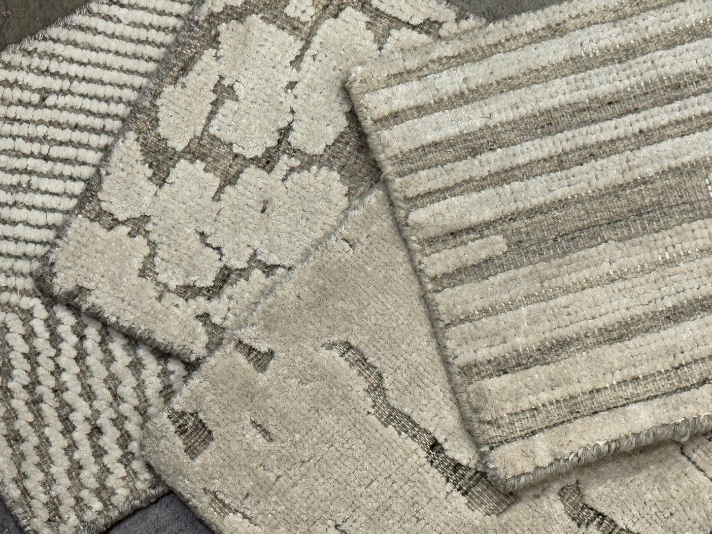 Silky Tilt - Satin Vixenite