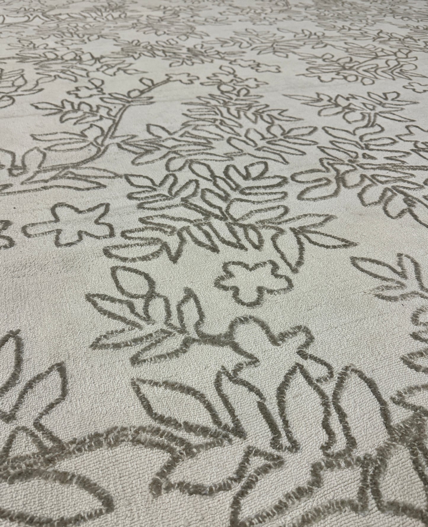 QuickShip Jantique Bloom - Silky Silver