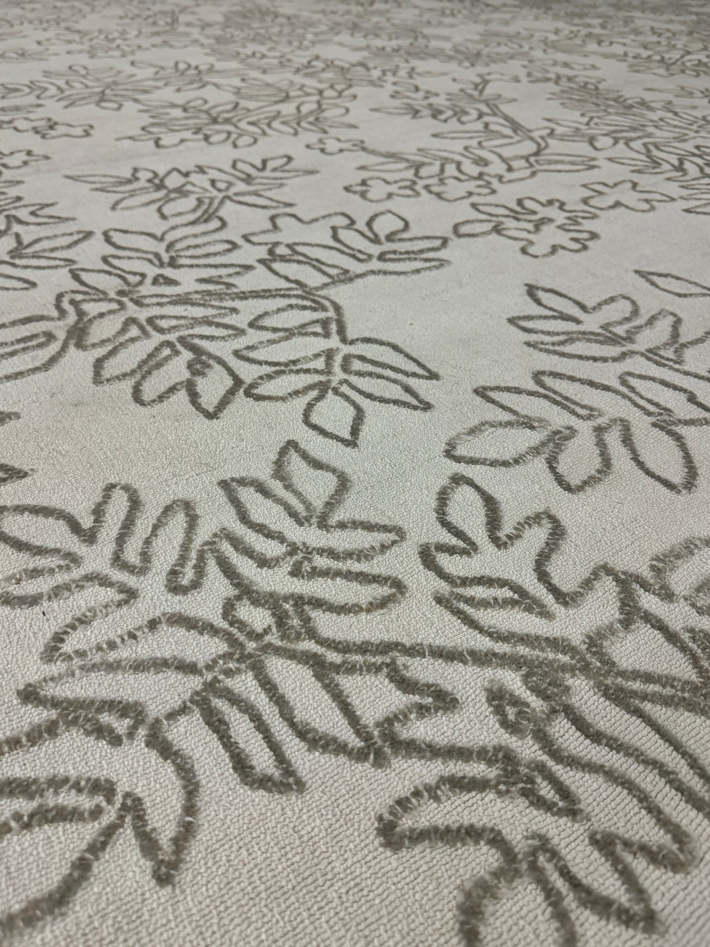 QuickShip Jantique Bloom - Silky Silver