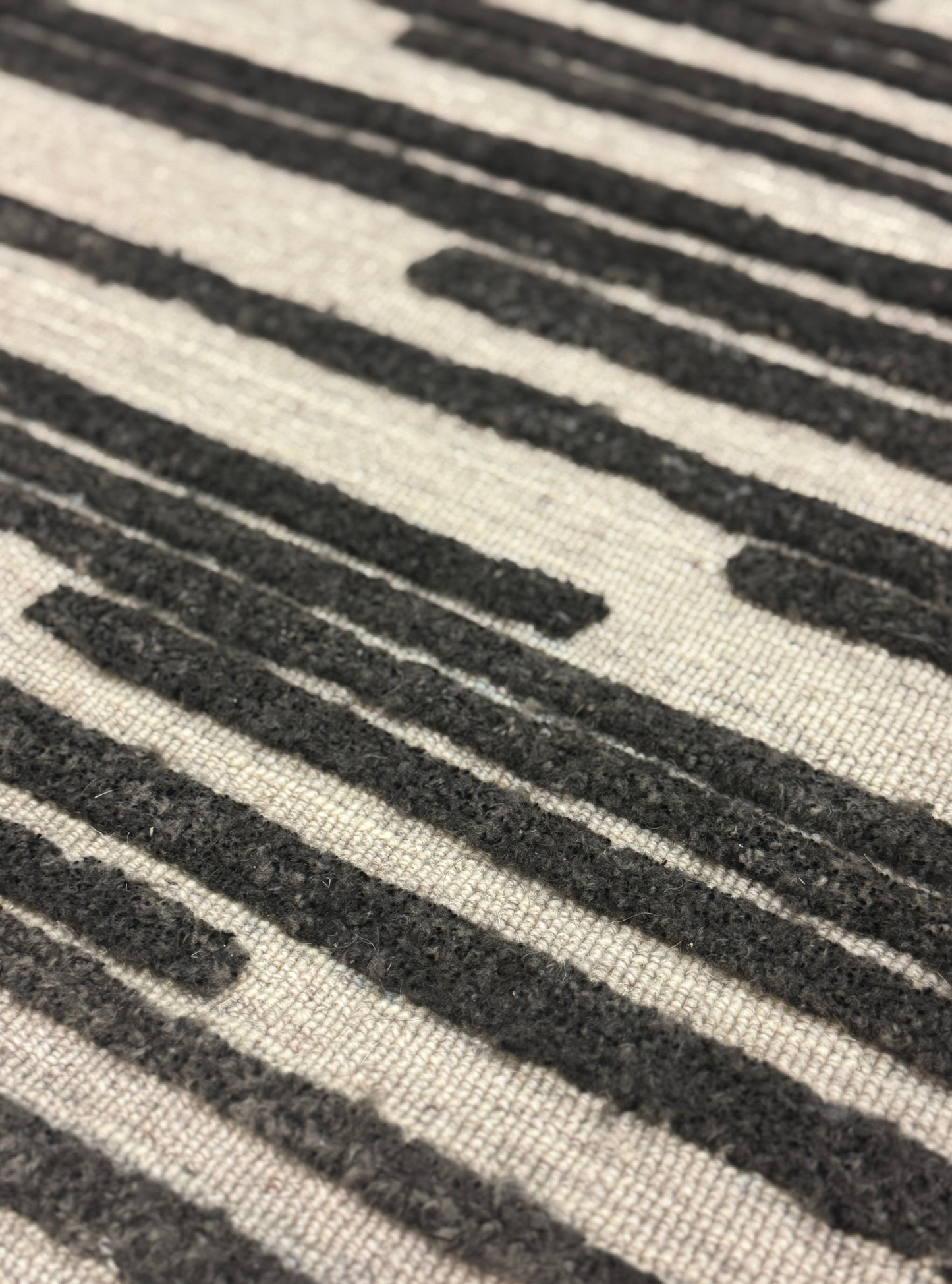 Archive Sale Tolt Stripe - Dark Brown 4 x 6