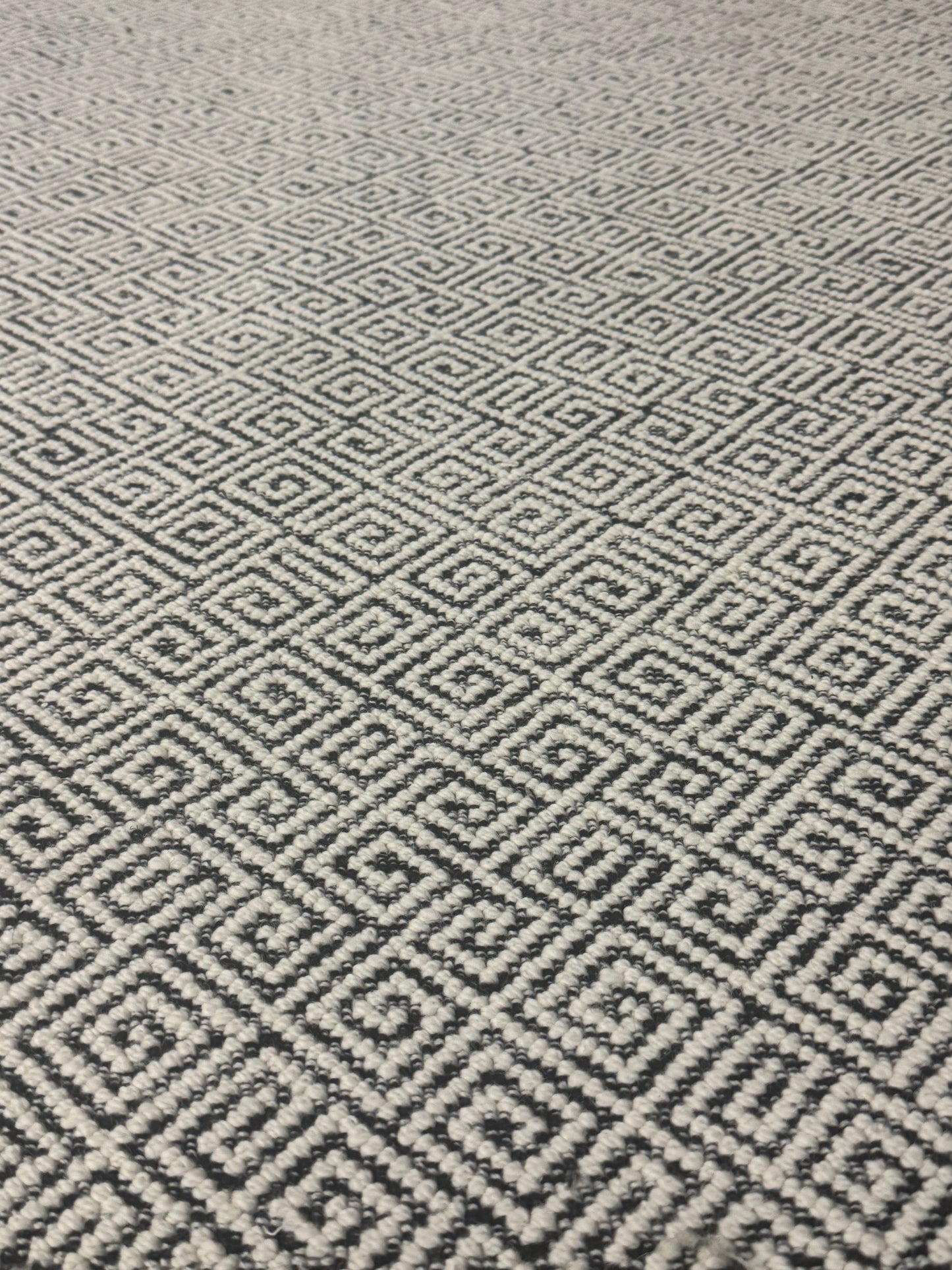 Archive Sale Wilton Greek Key - Black & White 6'x7'
