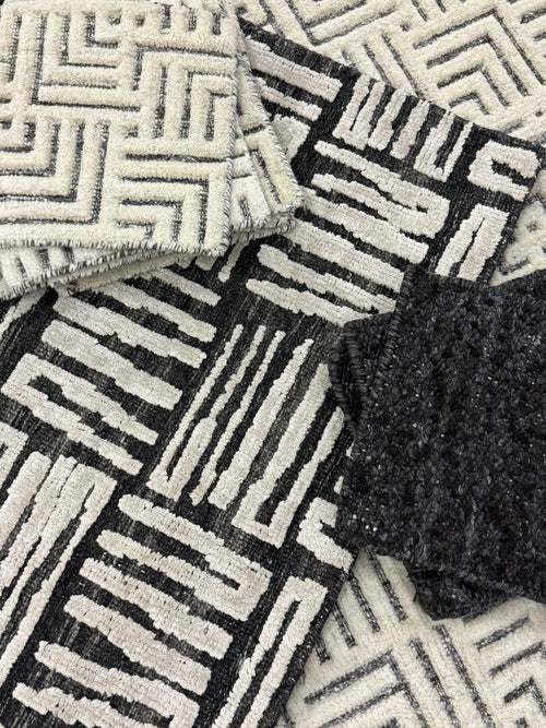 Collection Black & White Rugs