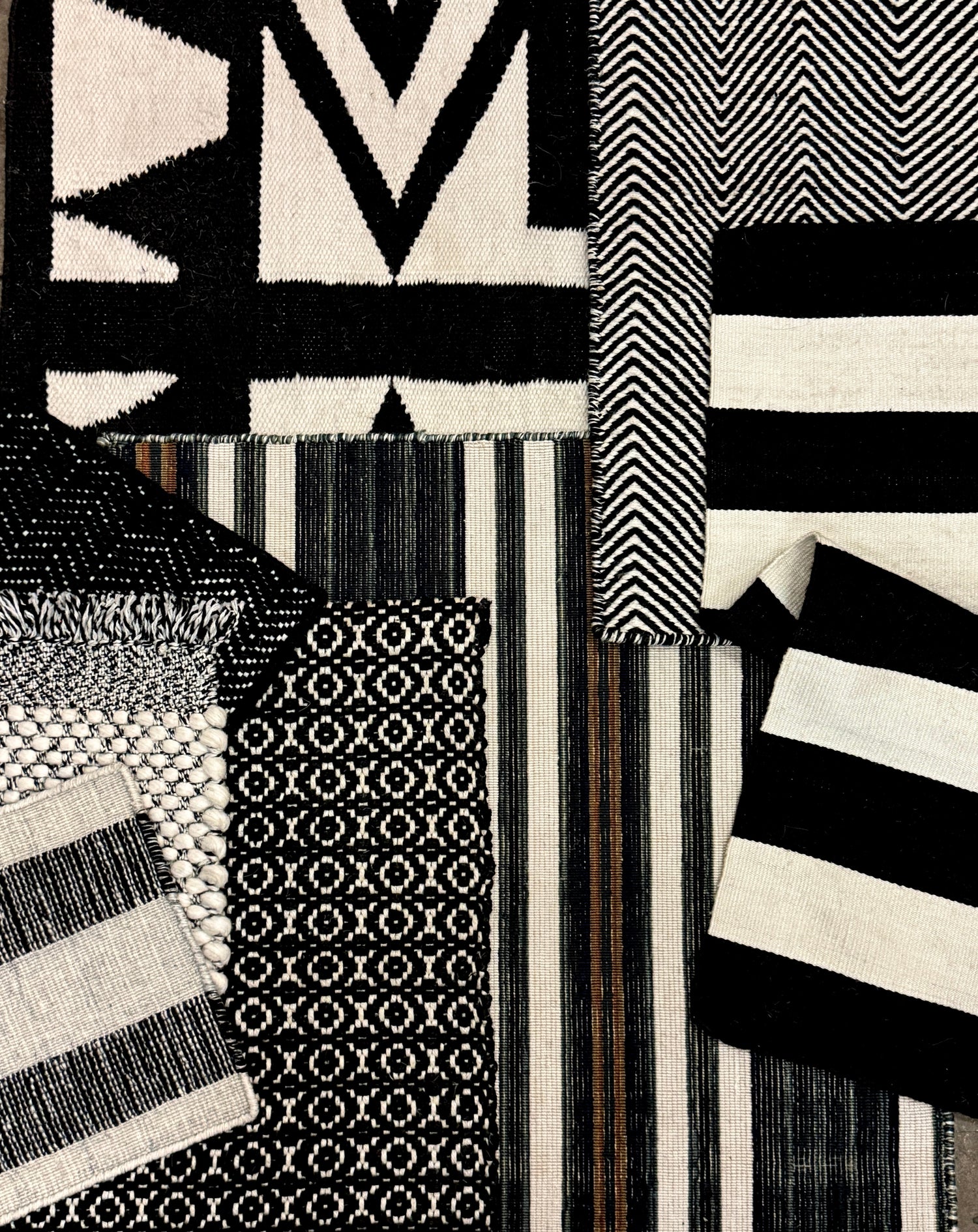 Outdoor Black & White Flatweaves Collection