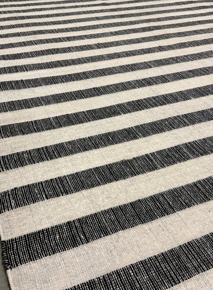 Archive Sale Outdoor Kamden Stripe - Panda Pearl 4ft x 5ft