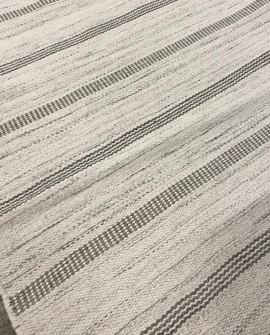 Jhira 03 - Grey Silver Ivory