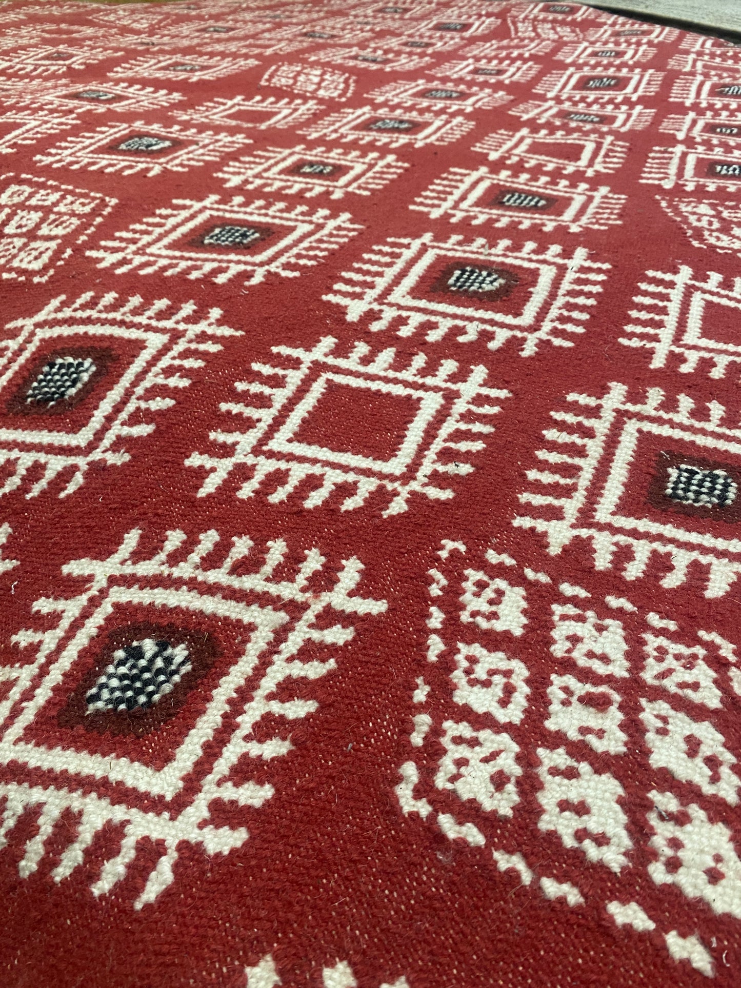 Archive Sale Arya Flatweave - Red 6ft 7in x 12ft