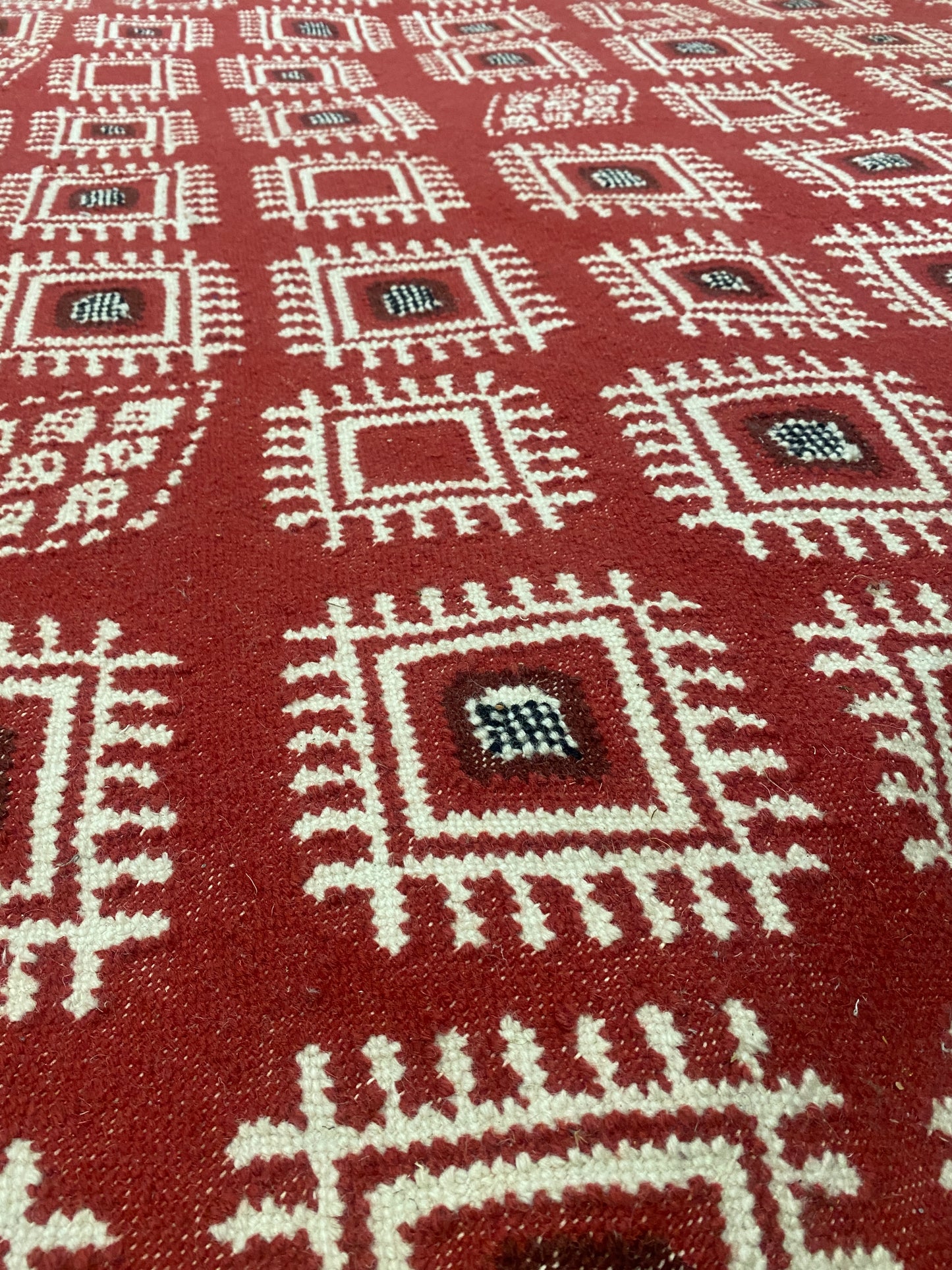Archive Sale Arya Flatweave - Red 6ft 7in x 12ft