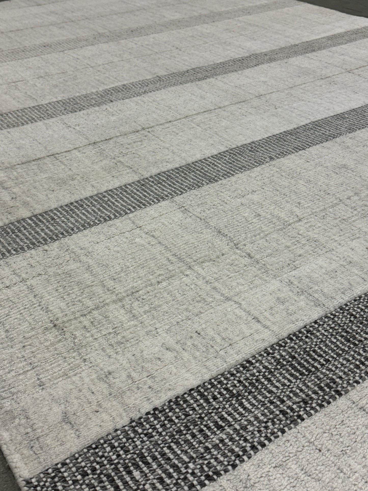 Archive Sale Ashiya Stripe - Ivory Grey 5ft x 8ft