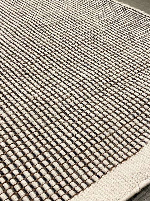 Outdoor Tiper - Basalt