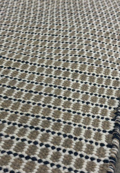 Outdoor Arthouse - Beige & Black