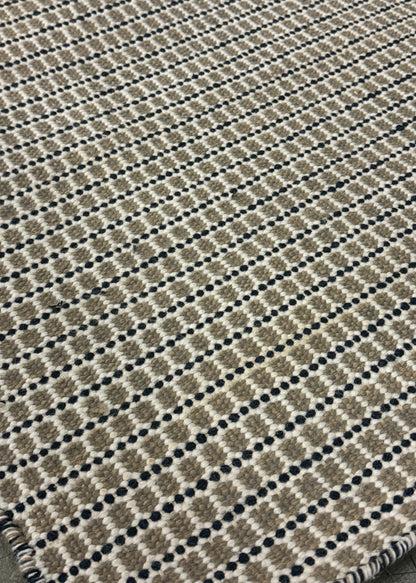 Outdoor Arthouse - Beige & Black