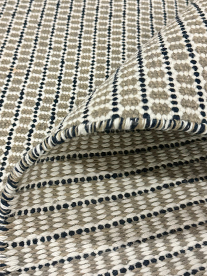 Outdoor Arthouse - Beige & Black