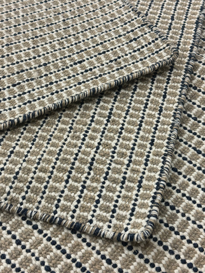 Outdoor Arthouse - Beige & Black