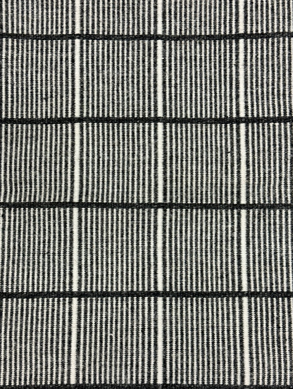 Outdoor Surri Grid - Black & White