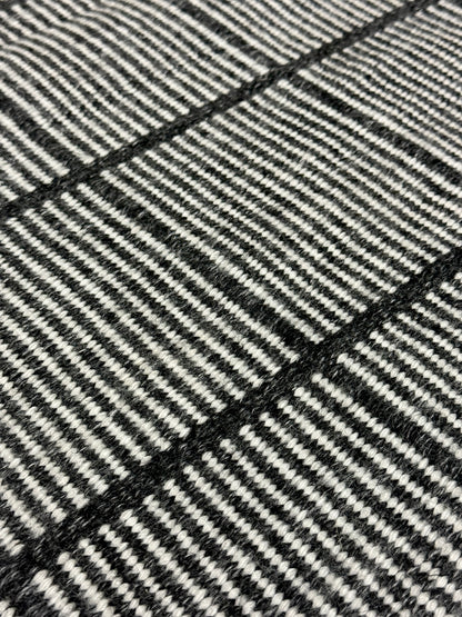Outdoor Surri Grid - Black & White