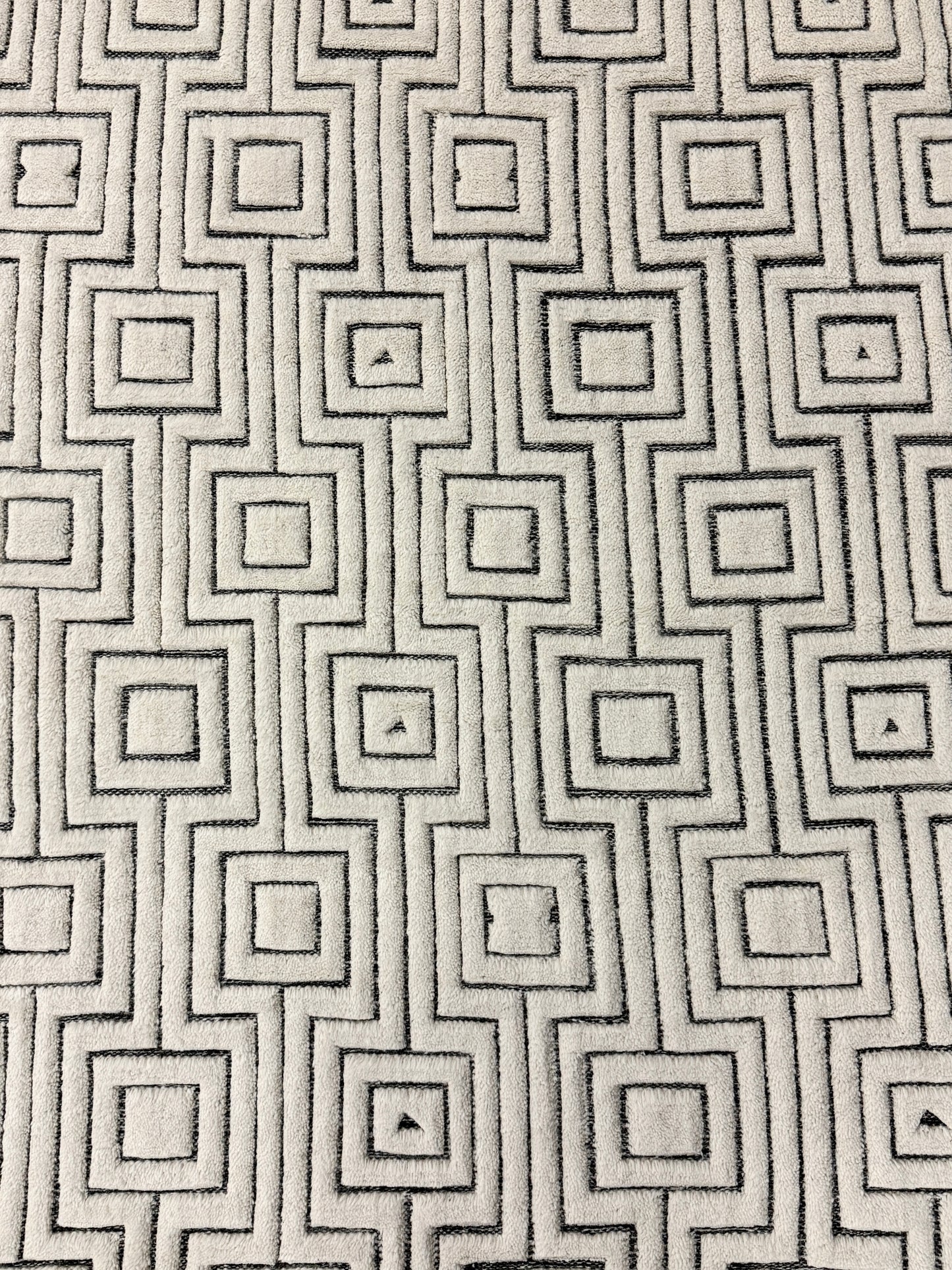 Bogi - Black & White