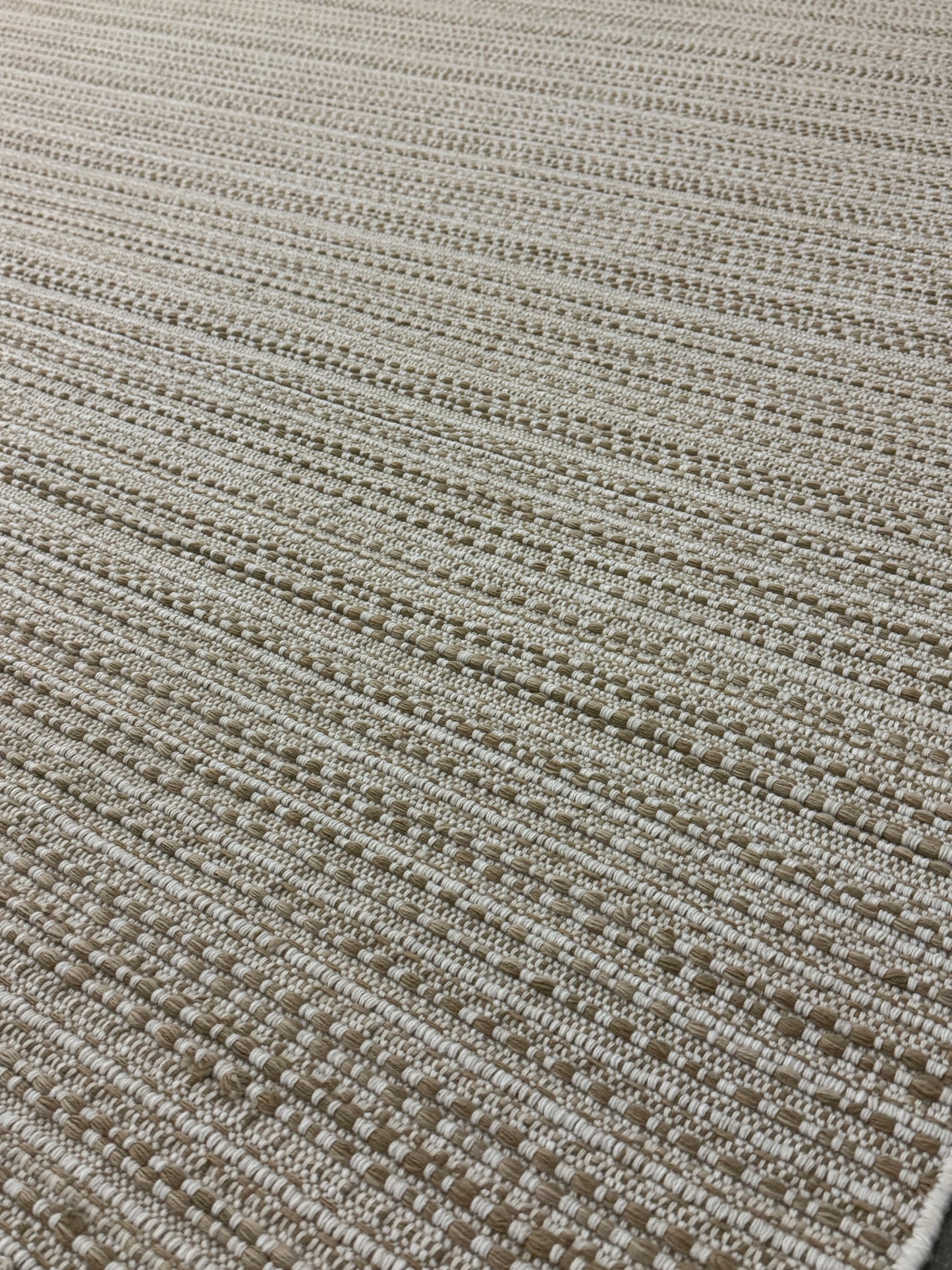 Outdoor Whipper - Bone Beige
