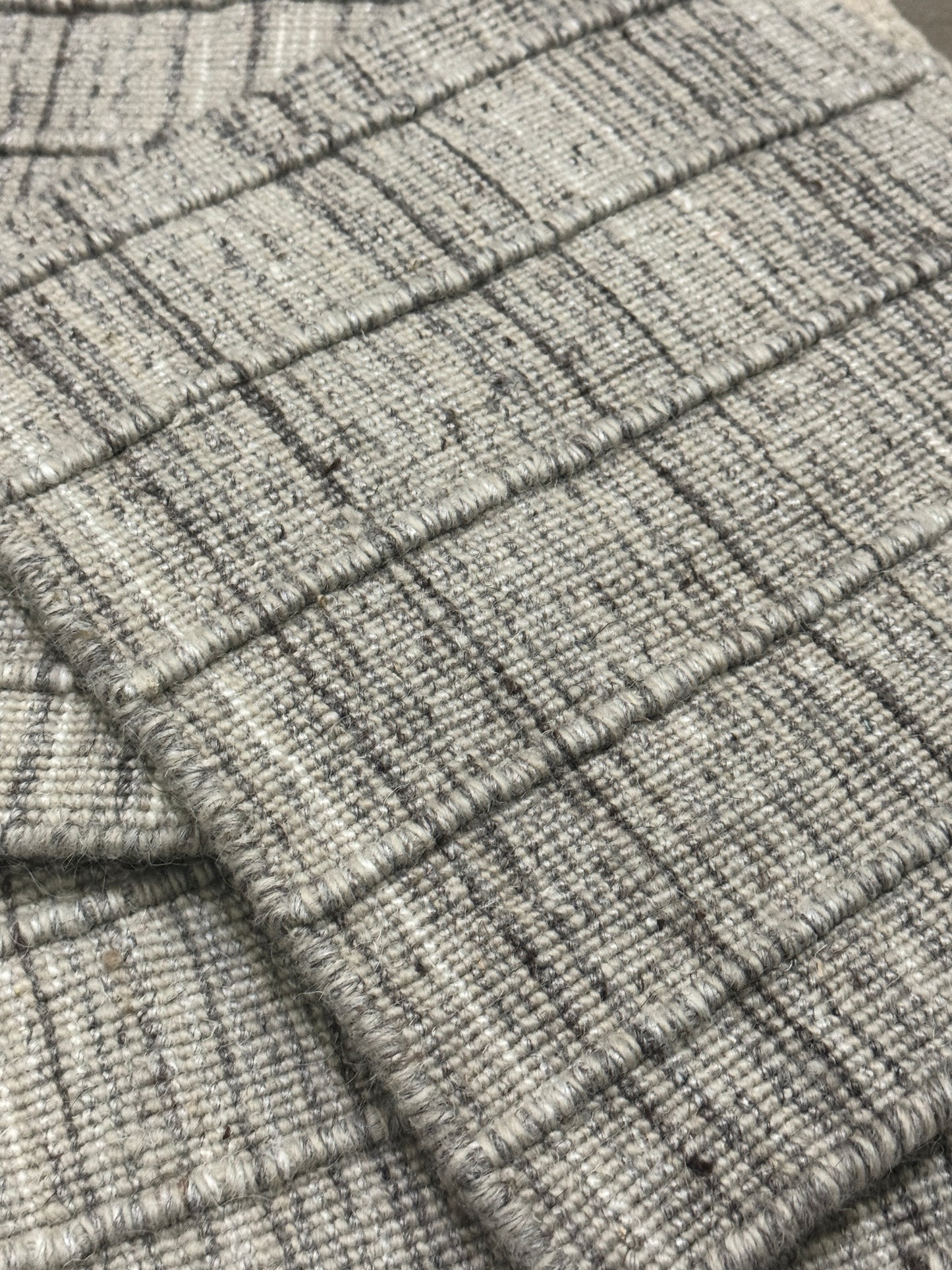 Jixxie Piping Stripe - Boulder Taupe