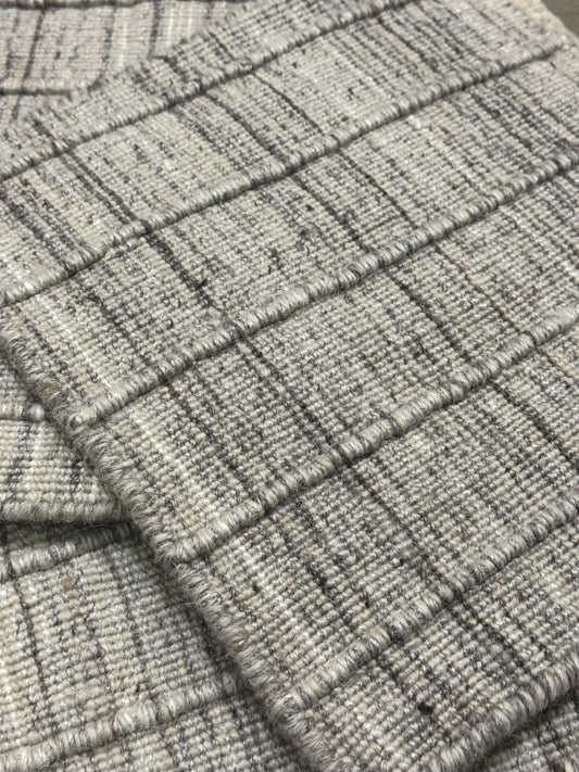 Jixxie Piping Stripe - Boulder Taupe