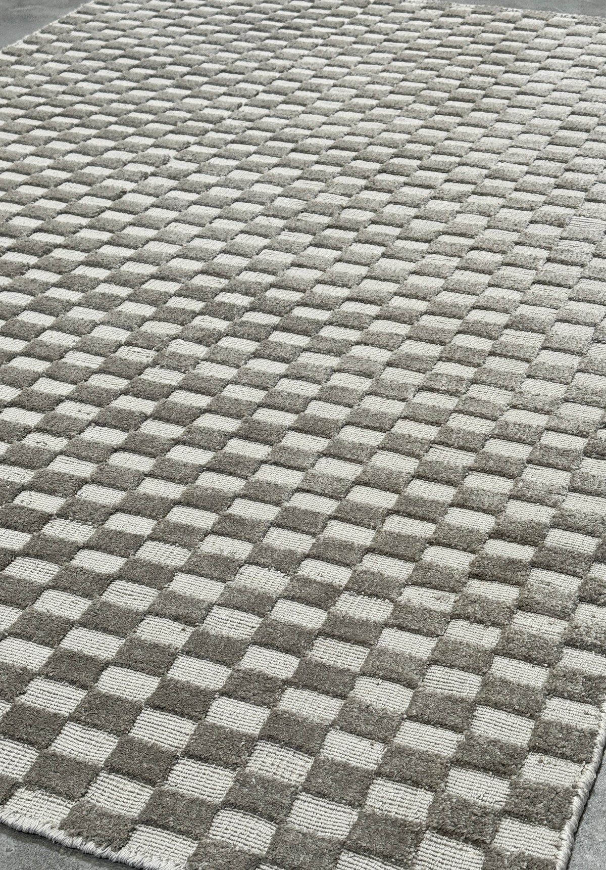 Chex Stria - Silver Diamond