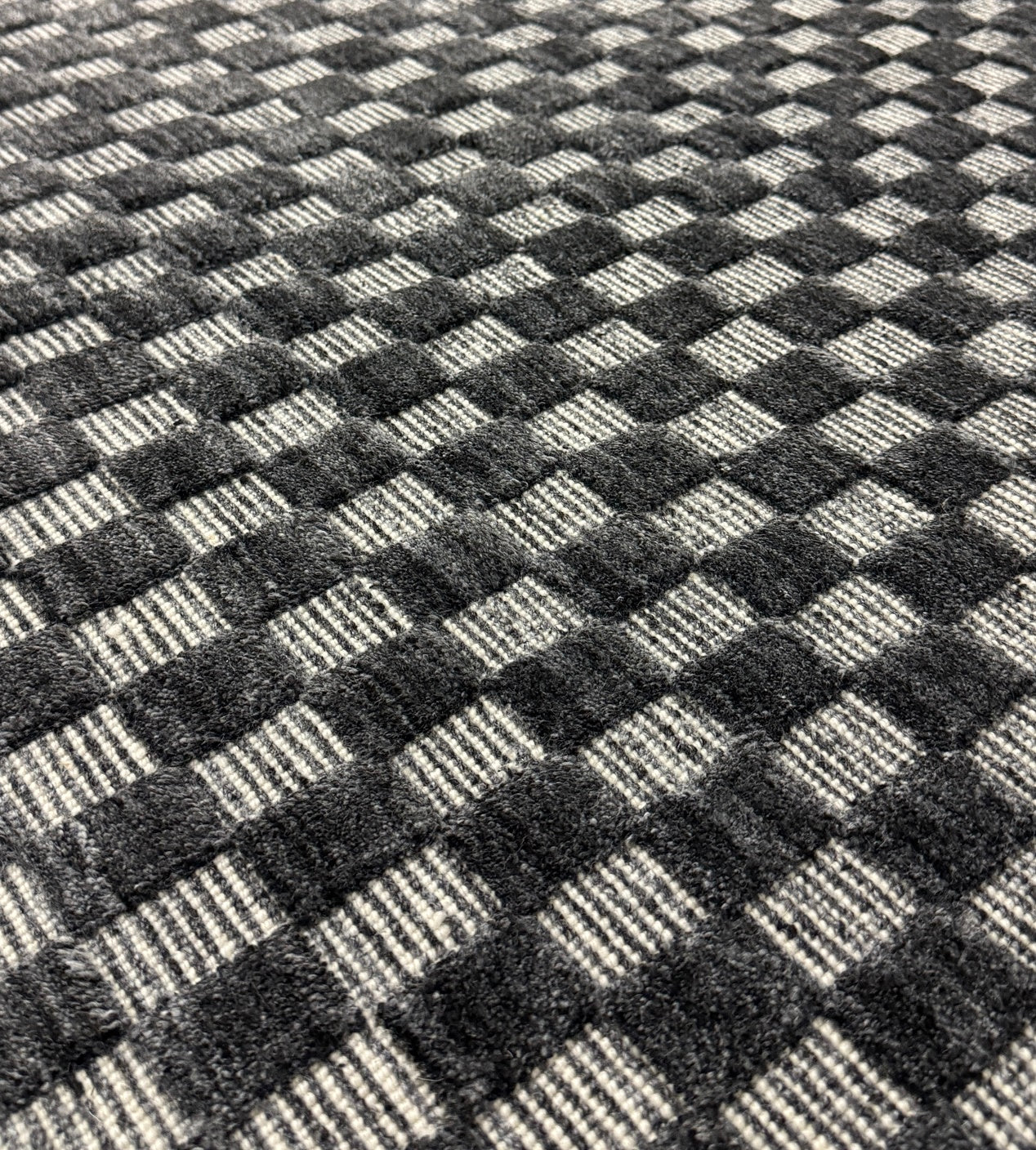 Chex Stria - Charcoal
