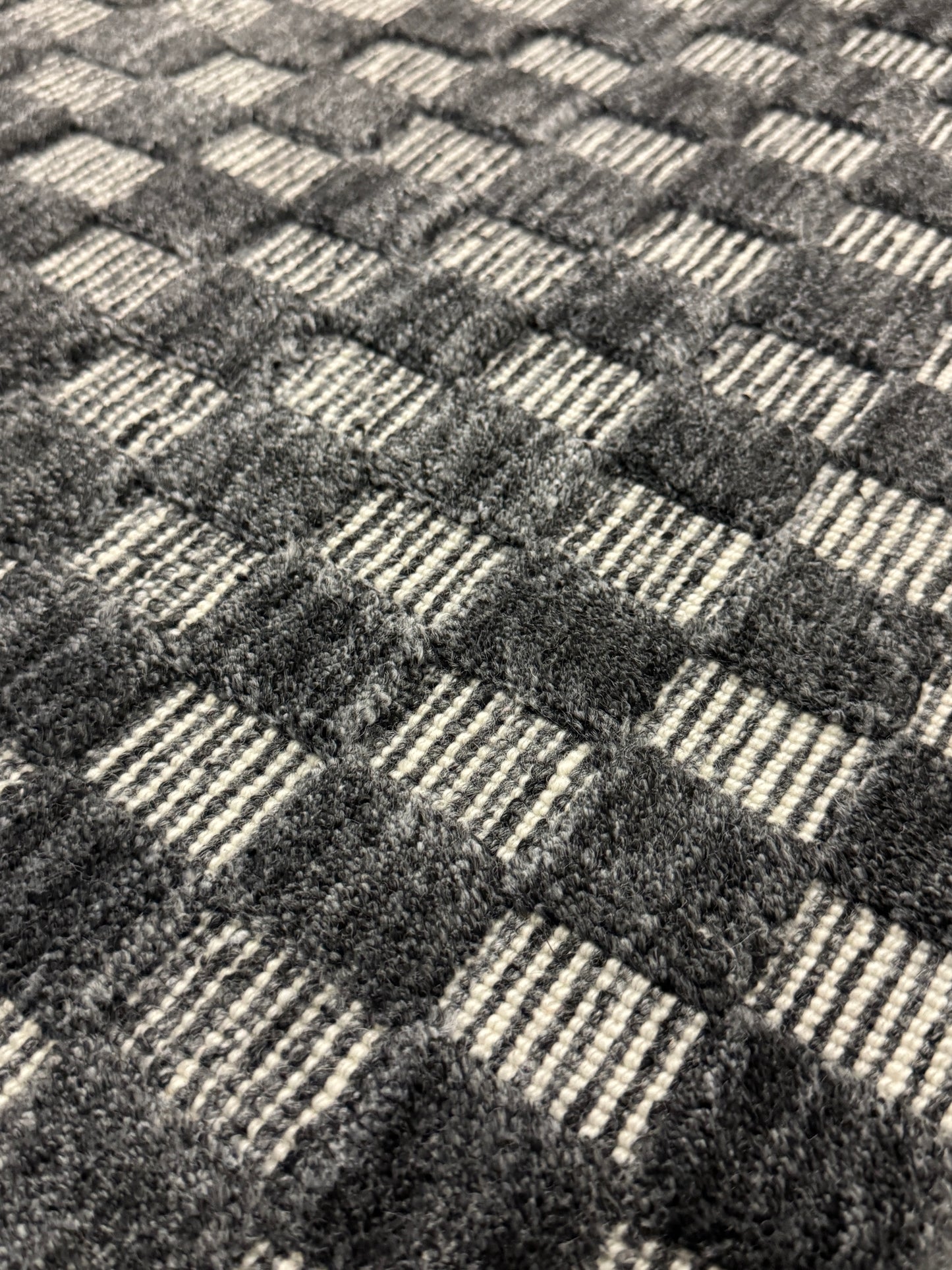 Chex Stria - Charcoal