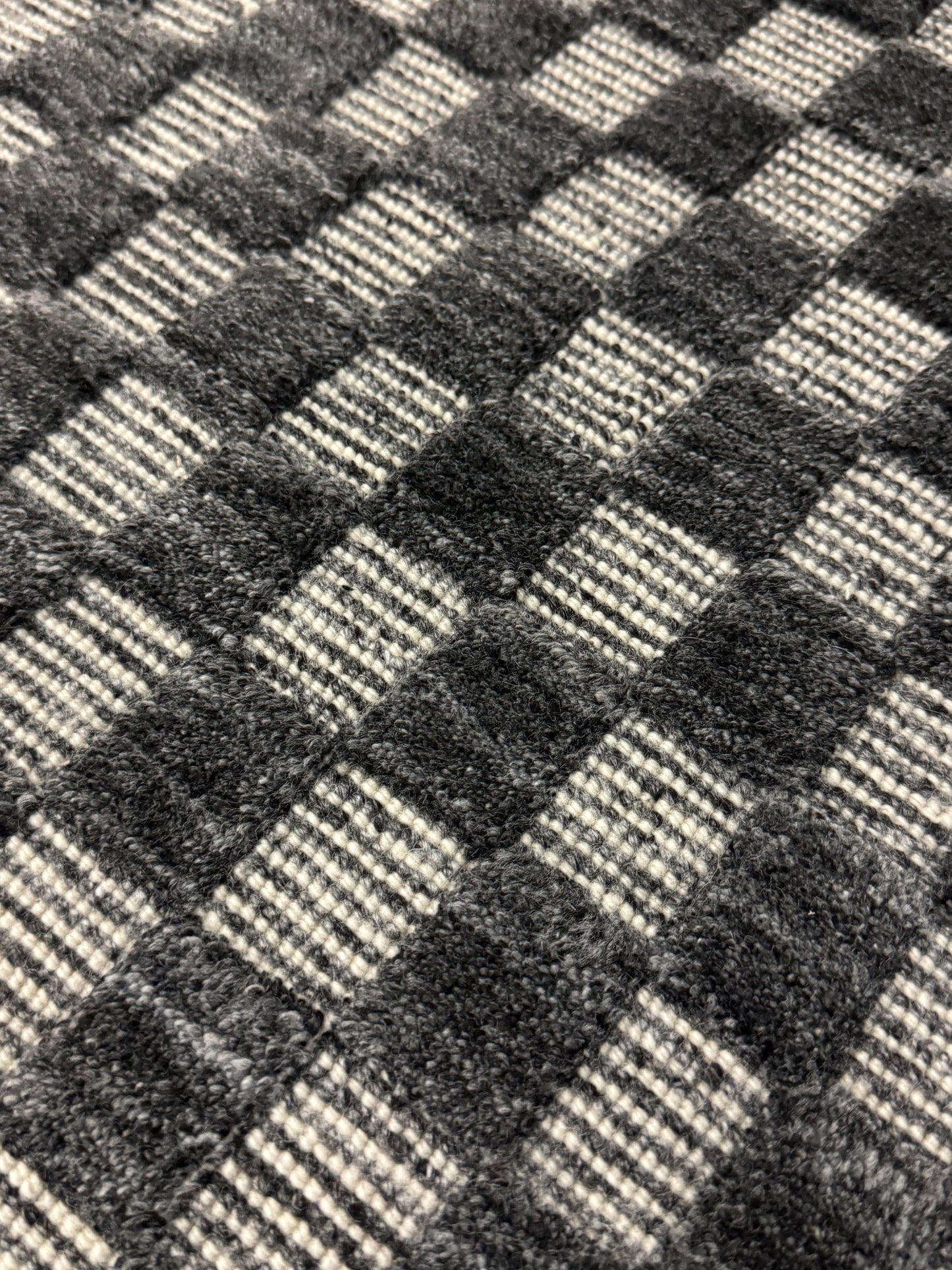 Chex Stria - Charcoal