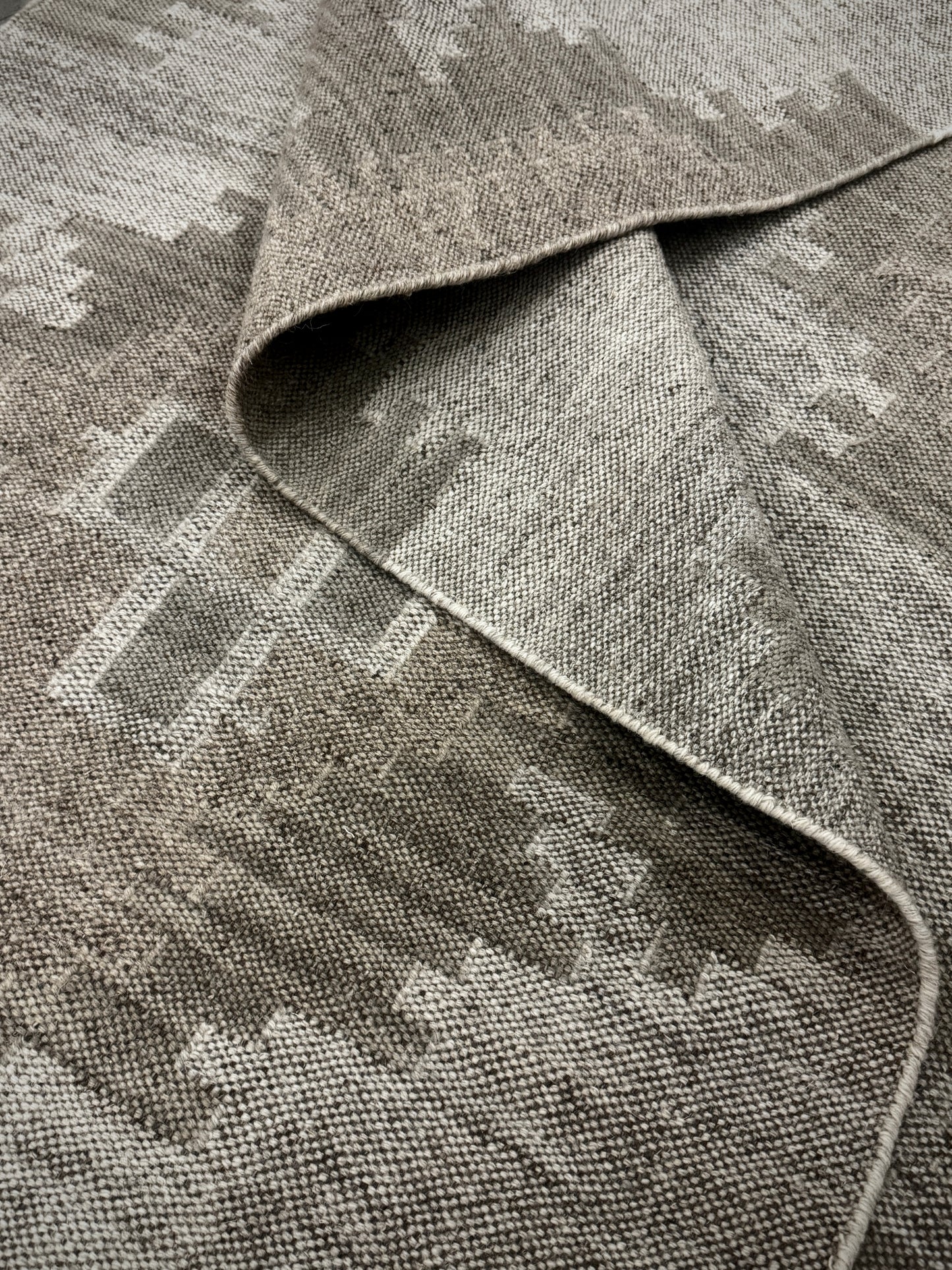 Dash Tribal - Rustic Dove