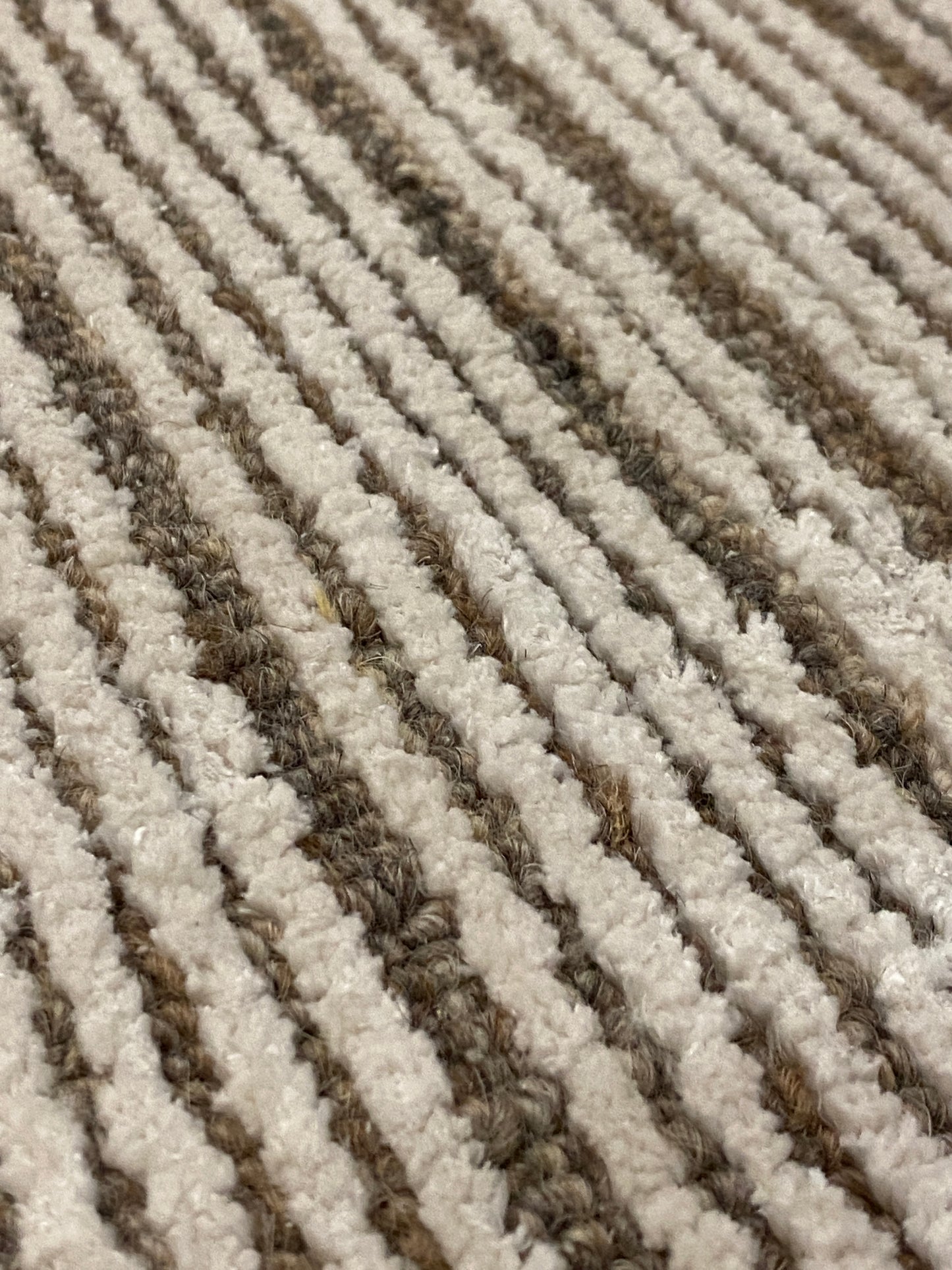 Archive Sale Dixo - Pearled Ecru 3ft x 4ft 10in