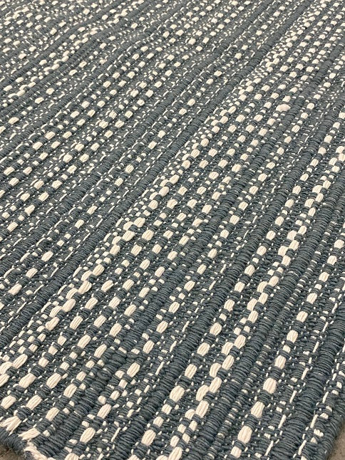 Outdoor Whipper - Gothic Blue
