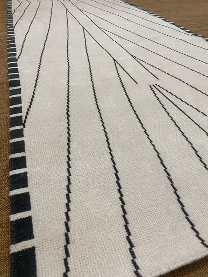 Archive Sale Grifter - Brown Lapel 4ft x 10ft