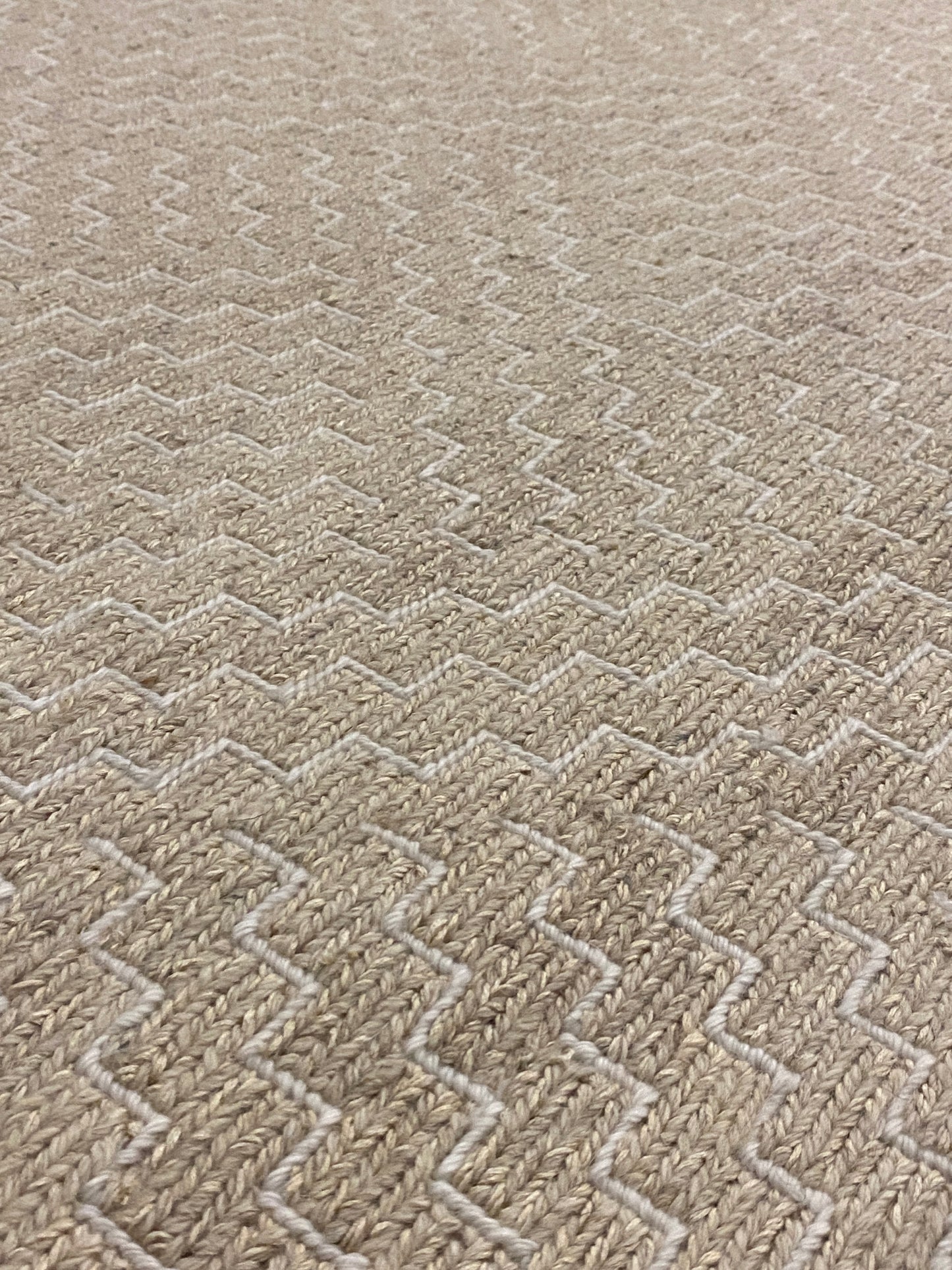 Haxel Cross - Ivory Stria