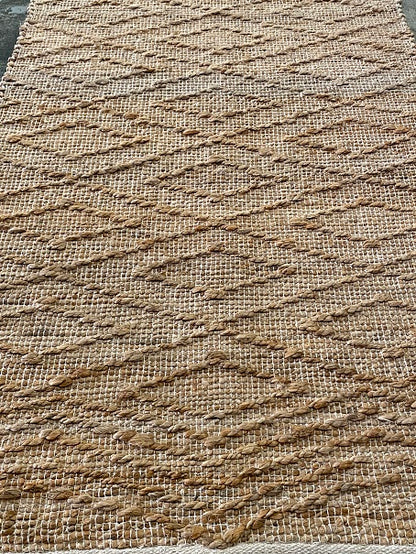 Bone Hornets Trellis Jute