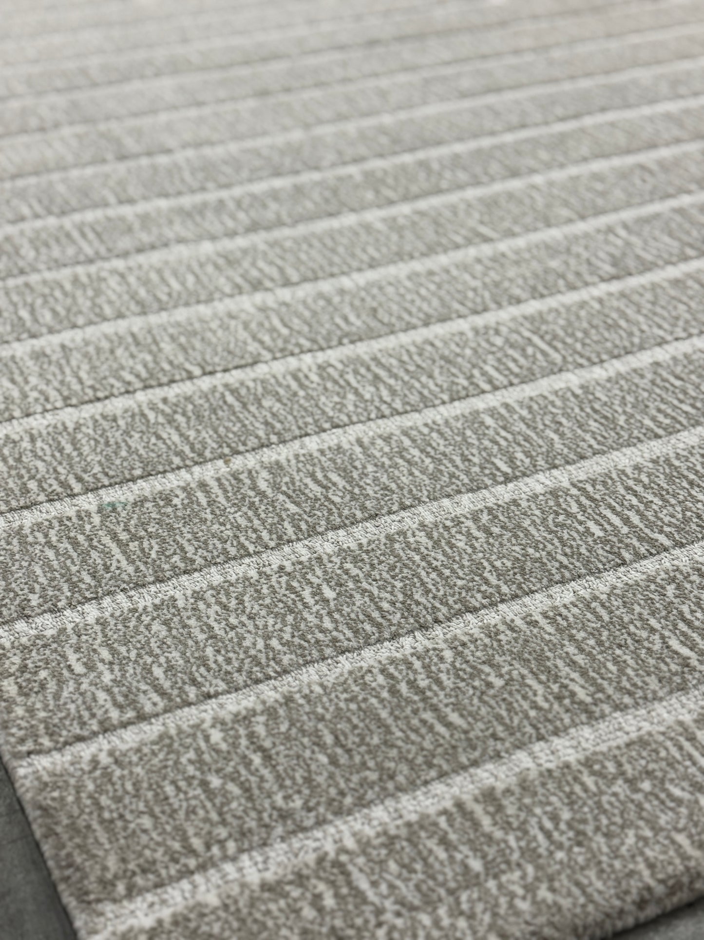 Jewel Stripe - Stippled Ivory